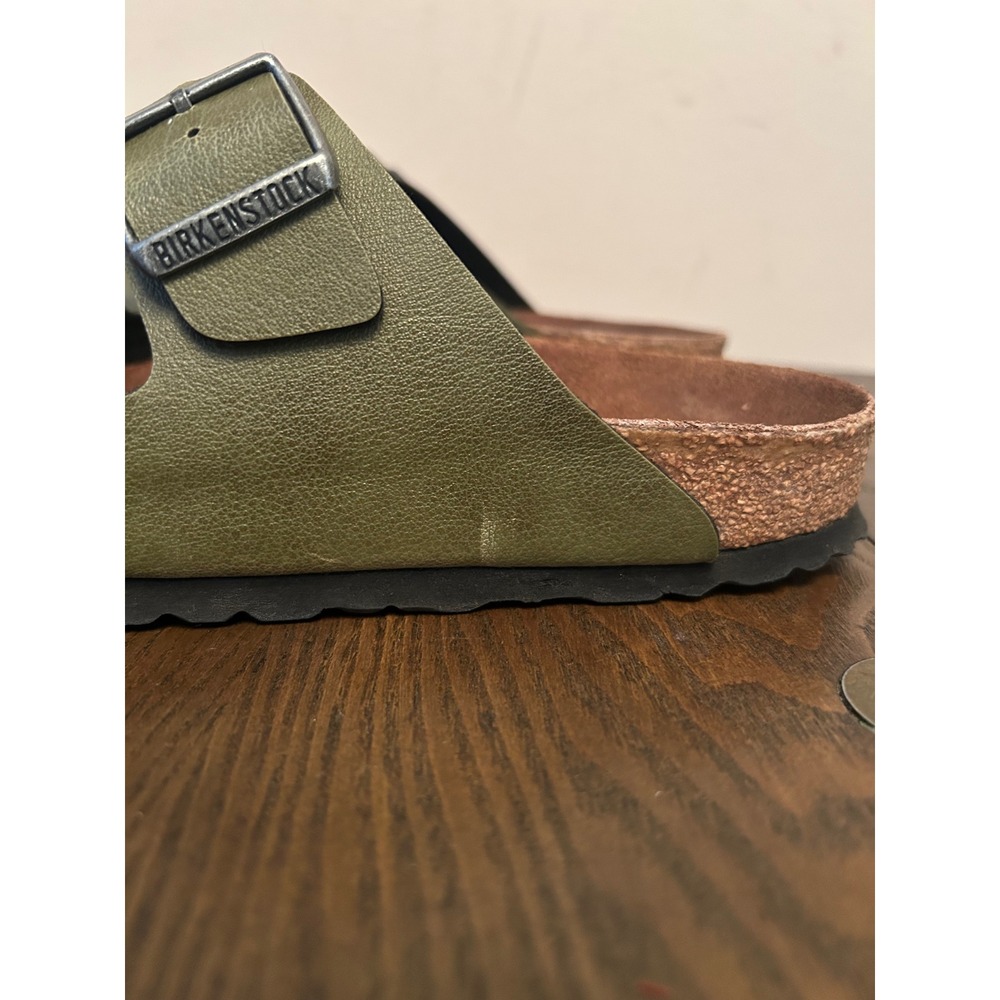 Birkenstock Arizona Sandals featuring two straps Olive Green Women's 9 Men's 7 - Picture 13 of 15